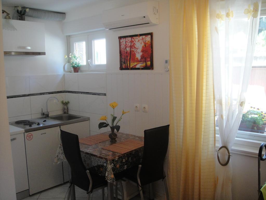 Apartments Crvena Orhideja สปลิท ห้อง รูปภาพ